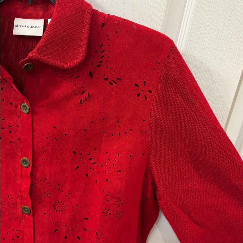 NWT Alfred Dunner mixed media button down top butterfly eyelets womens size 18